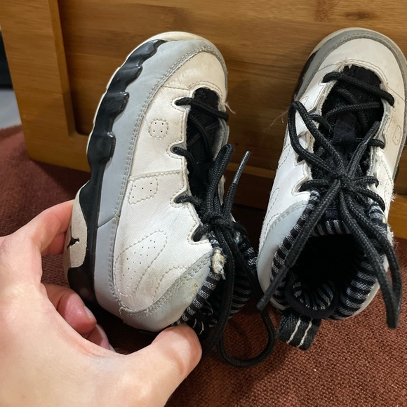 Nike Jordan 9 Retro “Baron” Toddler size 7 - Picture 9 of 9